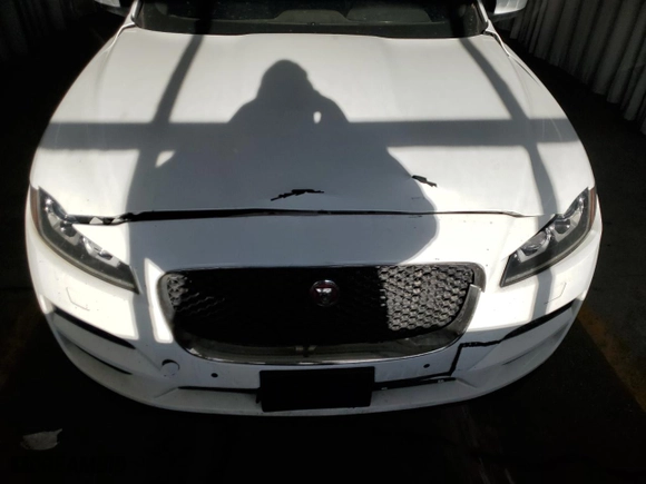 2018 Jaguar F-PACE 25t Premium with VIN SADCJ2FX1JA328814, listed as a Copart auction lot 48051255 with 96,428 mi miles and Clean Title. Bid and sale history available at carsss.com. Image 12.
