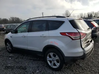 2014 Ford Escape SE with VIN 1FMCU0GX5EUB63677, listed as a Copart auction lot 88471095 with Not Provided miles and Salvage Title. Bid and sale history available at carsss.com. Image 2.
