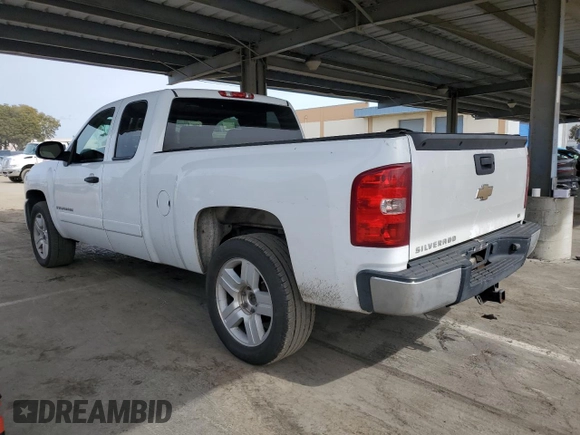 2007 Chevrolet Silverado 1500 LT w/2LT with VIN 2GCEC19J371696379, listed as a Copart auction lot 52179975 with 248,235 mi miles and Clean Title. Bid and sale history available at carsss.com. Image 2.