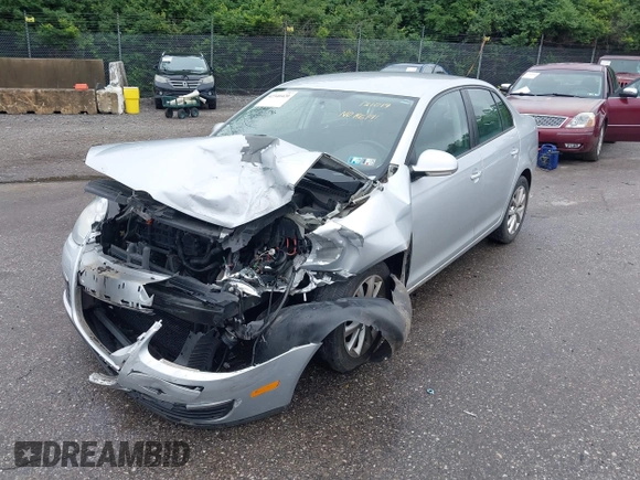 2010 Volkswagen Jetta Limited Edition with VIN 3VWAZ7AJ8AM131019, listed as a IAAI auction lot 42340420 with 263,840 mi miles and . Bid and sale history available at DreamBid. Image 6.