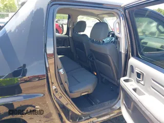 2013 Honda Ridgeline Sport z VIN 5FPYK1F73DB010222, wystawiony jako IAAI lot #42296796 z przebiegiem 179 476 mil mil oraz . Historia ofert i sprzedaży dostępna na DreamBid. Obrazek 8.