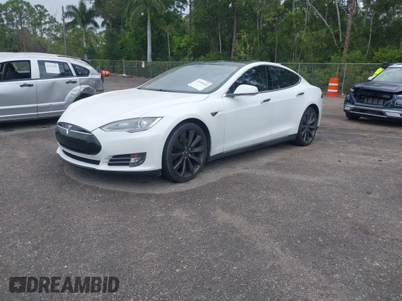 2013 Tesla Model S Performance with VIN 5YJSA1DP9DFP04076, listed as a IAAI auction lot 42185465 with 179,640 mi miles and . Bid and sale history available at DreamBid. Image 19.