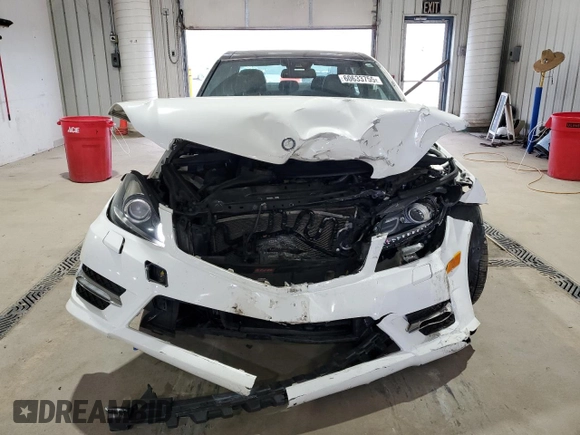 2013 Mercedes-Benz C 300 Sport с VIN WDDGF8AB3DG071630, выставлен на аукционе Copart как лот 60633755 с пробегом 125 585 миль миль и Списание • Salvage title. История ставок и продаж доступна на DreamBid. Изображение 5.