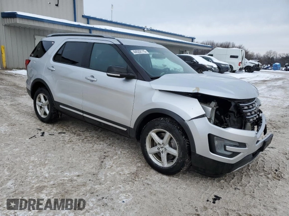 2017 Ford Explorer XLT with VIN 1FM5K8D88HGA68687, listed as a Copart auction lot 44532115 with 147,117 mi miles and Non Repairable. Bid and sale history available at carsss.com. Image 4.