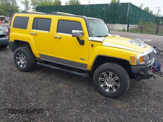 2006 Hummer H3 with VIN 5GTDN136068272592, listed as a IAAI auction lot 42183257 with 160,449 mi miles and . Bid and sale history available at DreamBid. Image 1.