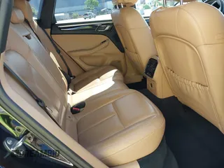 2017 Porsche Macan with VIN WP1AA2A59HLB83303, listed as a IAAI auction lot 42077782 with 90,344 mi miles and . Bid and sale history available at DreamBid. Image 8.