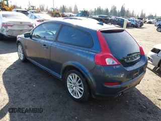2011 Volvo C30 with VIN YV1672MK7B2226292, listed as a IAAI auction lot 41871256 with 119,476 mi miles. Bid and sale history available at carsss.com. Image 3.