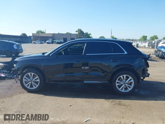 2022 Audi Q3 S line Premium with VIN WA1DECF32N1022633, listed as a IAAI auction lot 42141243 with 41,599 mi miles and . Bid and sale history available at DreamBid. Image 15.