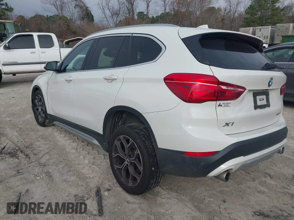 2022 BMW X1 xDrive28i z VIN WBXJG9C0XN5U89973, wystawiony jako IAAI lot #41508343 z przebiegiem 67 424 mil mil oraz . Historia ofert i sprzedaży dostępna na DreamBid. Obrazek 3.