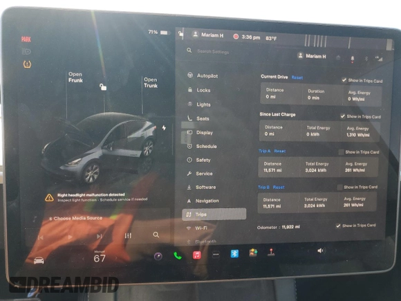 2024 Tesla Model Y Long Range with VIN 7SAYGDEE5RA282984, listed as a Copart auction lot 52388455 with 11,922 mi miles and Salvage Title. Bid and sale history available at DreamBid. Image 9.