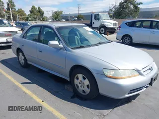 2001 Honda Accord EX с VIN 1HGCG165X1A063587, выставлен на аукционе IAAI как лот 42845422 с пробегом 123 738 миль миль и . История ставок и продаж доступна на DreamBid. Изображение 1.