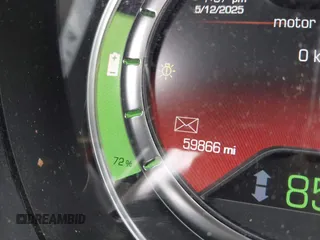 2017 FIAT 500e z VIN 3C3CFFGE3HT565426, wystawiony jako IAAI lot #42249306 z przebiegiem 59 866 mil mil oraz . Historia ofert i sprzedaży dostępna na DreamBid. Obrazek 12.