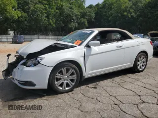 2013 Chrysler 200 Touring z VIN 1C3BCBEG3DN658426, wystawiony jako Copart lot #65647734 z przebiegiem Nie podano mil oraz Szkoda całkowita • Salvage title. Historia ofert i sprzedaży dostępna na DreamBid. Obrazek 1.