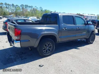 2020 Toyota Tacoma 2WD SR5 with VIN 3TMAZ5CN2LM116526, listed as a IAAI auction lot 41810906 with 35,224 mi miles. Bid and sale history available at carsss.com. Image 4.
