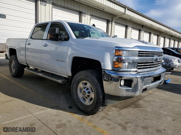 2018 Chevrolet Silverado 2500HD LT with VIN 1GC1KVEY3JF230799, listed as a Copart auction lot 46040235 with 161,956 mi miles and Clean Title. Bid and sale history available at carsss.com. Image 4.