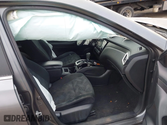 2016 Nissan Rogue SL with VIN 5N1AT2MVXGC812827, listed as a IAAI auction lot 41517972 with Not Provided miles and . Bid and sale history available at DreamBid. Image 5.