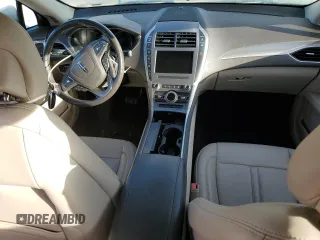 2019 Lincoln MKZ Standard with VIN 3LN6L5A98KR605040, listed as a Copart auction lot 77235584 with 0 mi miles and Salvage Title. Bid and sale history available at carsss.com. Image 8.