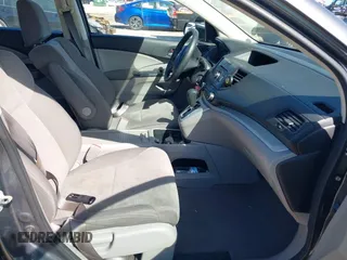 2013 Honda CR-V LX with VIN 3CZRM3H33DG702711, listed as a IAAI auction lot 41889747 with 132,937 mi miles. Bid and sale history available at carsss.com. Image 5.