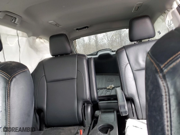 2018 Toyota Highlander SE with VIN 5TDJZRFH3JS523118, listed as a Copart auction lot 52860105 with 0 mi miles and Salvage Title. Bid and sale history available at carsss.com. Image 10.
