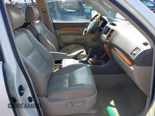 2007 Lexus GX 470 z VIN JTJBT20X670139209, wystawiony jako IAAI lot #42282717 z przebiegiem 305 114 mil mil oraz . Historia ofert i sprzedaży dostępna na DreamBid. Obrazek 5.
