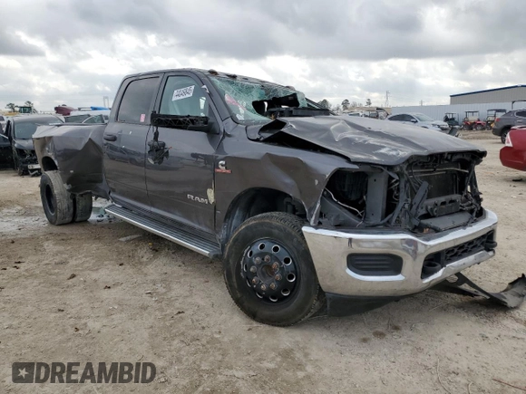 2021 Ram 3500 Tradesman with VIN 3C63RRGL3MG514716, listed as a Copart auction lot 44049845 with 587,358 mi miles and Salvage Title. Bid and sale history available at carsss.com. Image 4.