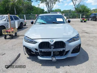 2023 BMW 4 Series M440i z VIN WBA63AW0XPFP50556, wystawiony jako IAAI lot #42517241 z przebiegiem 33 079 mil mil oraz . Historia ofert i sprzedaży dostępna na DreamBid. Obrazek 6.