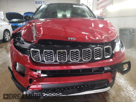 2025 Jeep Compass Limited with VIN 3C4NJDCN5ST565528, listed as a Copart auction lot 51971855 with 2,498 mi miles and Salvage title. Bid and sale history available at DreamBid. Image 5.