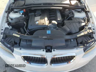 2009 BMW 3 Series 328i z VIN WBAWL13529PX25678, wystawiony jako Copart lot #54833625 z przebiegiem 78 891 mil mil oraz Nie do naprawy • Non repairable. Historia ofert i sprzedaży dostępna na DreamBid. Obrazek 11.