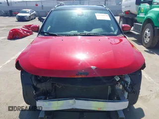 2021 Jeep Compass Altitude with VIN 3C4NJCBB3MT560039, listed as a IAAI auction lot 42536979 with 30,357 mi miles and . Bid and sale history available at DreamBid. Image 13.