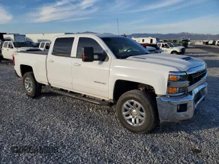 2018 Chevrolet Silverado 3500HD LT with VIN 1GC4KZCY8JF201788, listed as a Copart auction lot 84894424 with 195,964 mi miles and Salvage Title. Bid and sale history available at DreamBid. Image 4.