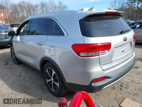 2016 Kia Sorento EX with VIN 5XYPHDA50GG180688, listed as a IAAI auction lot 41745044 with 107,952 mi miles. Bid and sale history available at carsss.com. Image 3.