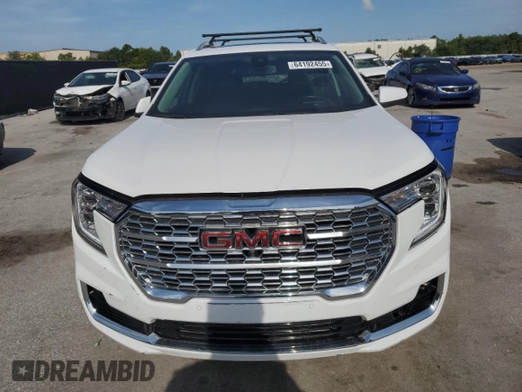2022 GMC Terrain Denali with VIN 3GKALXEV7NL310492, listed as a Copart auction lot 64192455 with 12,081 mi miles and Clean title. Bid and sale history available at DreamBid. Image 5.