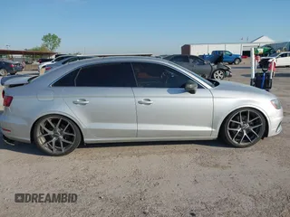 2015 Audi A3 Premium z VIN WAUACGFF5F1015240, wystawiony jako IAAI lot #42032916 z przebiegiem 129 656 mil mil oraz . Historia ofert i sprzedaży dostępna na DreamBid. Obrazek 13.