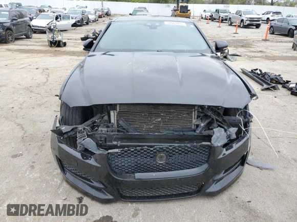 2017 Jaguar XE 35t R-Sport z VIN SAJAL4BV3HA973635, wystawiony jako Copart lot #52683915 z przebiegiem 138 331 mil mil oraz Szkoda całkowita • Salvage title. Historia ofert i sprzedaży dostępna na DreamBid. Obrazek 5.
