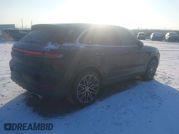 2024 Porsche Cayenne z VIN WP1AA2AY3RDA03125, wystawiony jako IAAI lot #41541684 z przebiegiem 32 813 mil mil oraz . Historia ofert i sprzedaży dostępna na DreamBid. Obrazek 4.