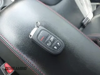 2017 Jeep Cherokee Trailhawk L Plus с VIN 1C4PJMBS4HD217640, выставлен на аукционе IAAI как лот 42546332 с пробегом 58 141 миль миль и . История ставок и продаж доступна на DreamBid. Изображение 11.