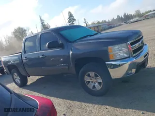 2010 Chevrolet Silverado 1500 LT with VIN 3GCRKSEA5AG160144, listed as a IAAI auction lot 42025281 with 259,084 mi miles. Bid and sale history available at carsss.com. Image 13.