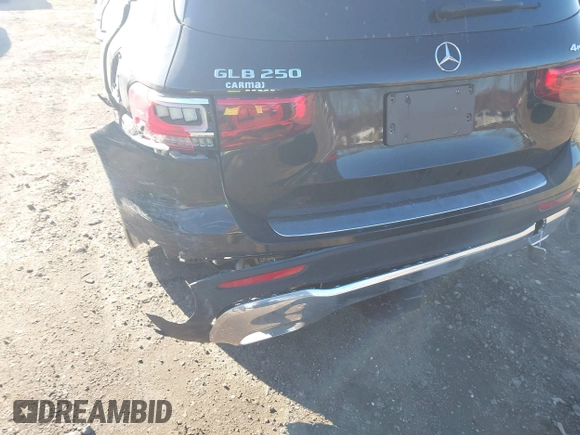 2021 Mercedes-Benz GLB 250 z VIN W1N4M4HB0MW104535, wystawiony jako IAAI lot #41585488 z przebiegiem 33 409 mil mil oraz . Historia ofert i sprzedaży dostępna na DreamBid. Obrazek 17.