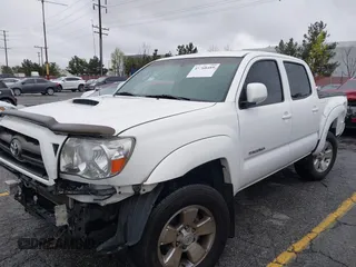 2009 Toyota Tacoma PreRunner with VIN 3TMJU62NX9M078106, listed as a IAAI auction lot 41768489 with 83,360 mi miles. Bid and sale history available at carsss.com. Image 14.