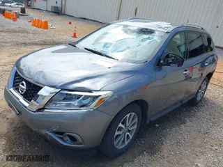 2016 Nissan Pathfinder S with VIN 5N1AR2MN0GC633338, listed as a IAAI auction lot 41795002 with 126838 miles. Bid and sale history available at carsss.com. Image 17.