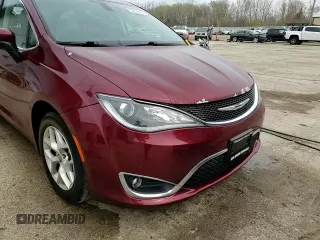 2017 Chrysler Pacifica Touring L with VIN 2C4RC1BG4HR844767, listed as a Copart auction lot 52745525 with 98,412 mi miles and Salvage Title. Bid and sale history available at DreamBid. Image 14.