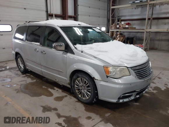 2011 Chrysler Town & Country Limited with VIN 2A4RR6DG3BR698226, listed as a IAAI auction lot 41598412 with 184,998 mi miles. Bid and sale history available at carsss.com. Image 1.