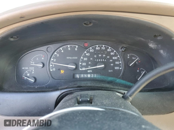 2001 Ford Explorer XLT with VIN 1FMZU63E01ZA13443, listed as a Copart auction lot 42386555 with 226,584 mi miles and Salvage title. Bid and sale history available at DreamBid. Image 9.
