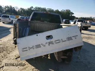 2000 Chevrolet Silverado 2500 LS with VIN 1GCFC29U5YE418894, listed as a Copart auction lot 41668905 with 369,583 mi miles and Salvage Title. Bid and sale history available at carsss.com. Image 6.