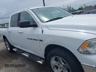 2012 Ram 1500 Outdoorsman z VIN 1C6RD7LT6CS122906, wystawiony jako IAAI lot #42359190 z przebiegiem 170 183 mil mil oraz . Historia ofert i sprzedaży dostępna na DreamBid. Obrazek 13.
