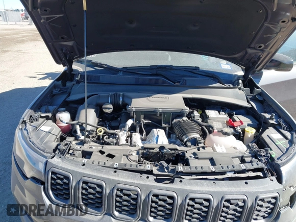2024 Jeep Compass Trailhawk with VIN 3C4NJDDN4RT135384, listed as a IAAI auction lot 41251948 with 6,981 mi miles and . Bid and sale history available at DreamBid. Image 10.