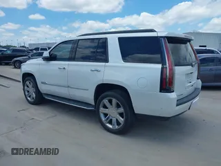 2017 Cadillac Escalade Luxury z VIN 1GYS3BKJ2HR145088, wystawiony jako IAAI lot #41517213 z przebiegiem 52 329 mil mil oraz . Historia ofert i sprzedaży dostępna na DreamBid. Obrazek 3.