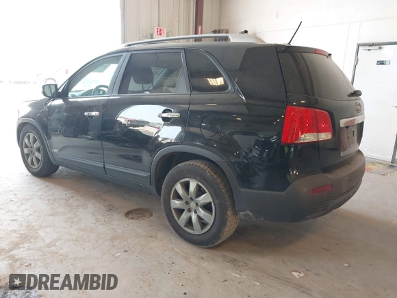 2011 Kia Sorento LX with VIN 5XYKTCA1XBG026949, listed as a IAAI auction lot 42398917 with 185,193 mi miles and . Bid and sale history available at DreamBid. Image 3.
