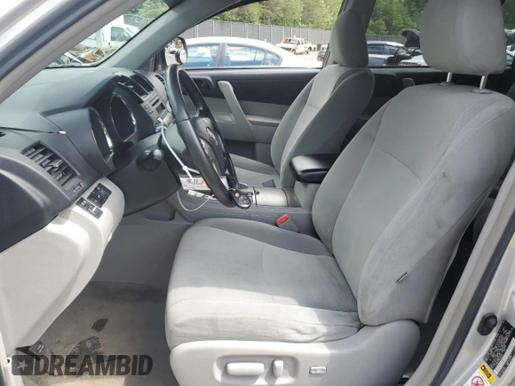 2010 Toyota Highlander with VIN 5TDBK3EH6AS028127, listed as a Copart auction lot 58197825 with 131,659 mi miles and Salvage title. Bid and sale history available at DreamBid. Image 7.