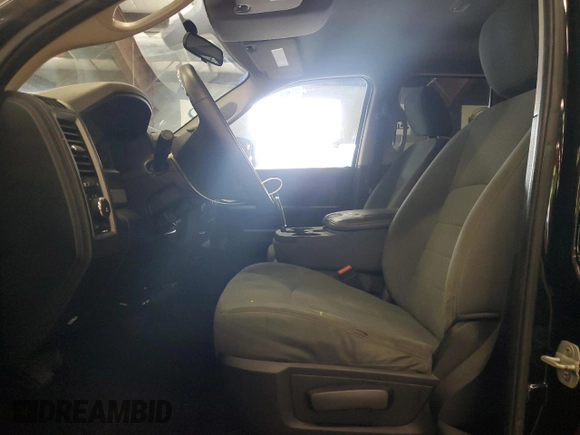 2013 Ram 1500 Express z VIN 1C6RR7FT1DS587429, wystawiony jako Copart lot #57471255 z przebiegiem 132 467 mil mil oraz Czysty tytuł • Clean title. Historia ofert i sprzedaży dostępna na DreamBid. Obrazek 7.